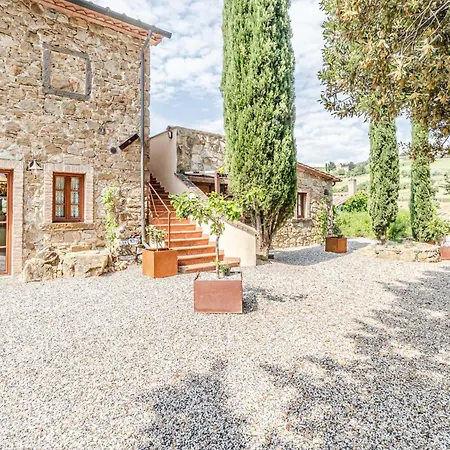 Chateau La Siroque Montecatini Val di Cecina